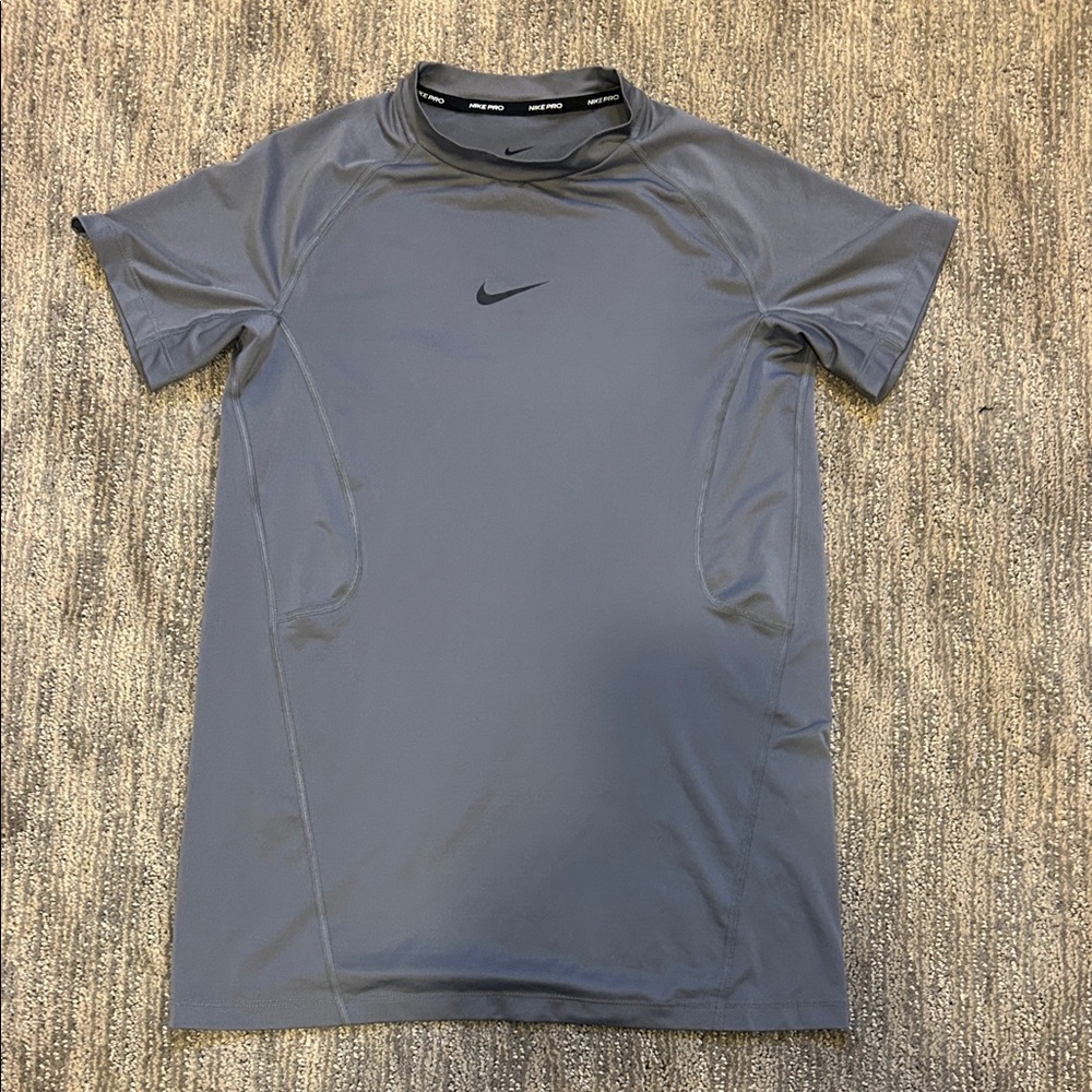 Nike pro boy’s Charcoal grey shirt